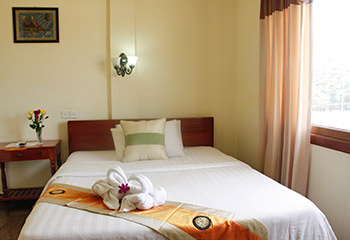 Delux Single Bed Room with B/F